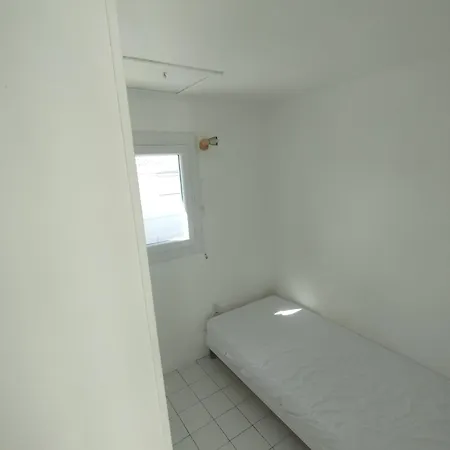 Apartamento T3 Avec Vue, A 300 M De La Des Gruissan